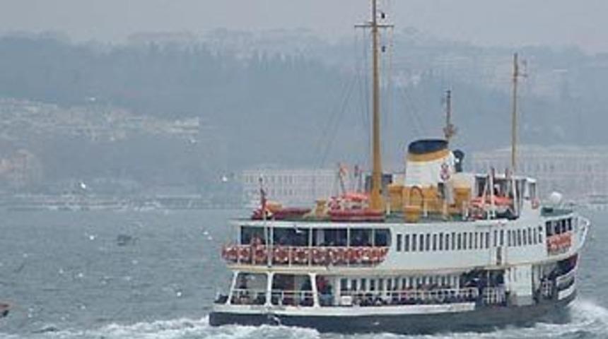 Fırtına deniz otob&uuml;s&uuml; seferlerini iptal ettirdi