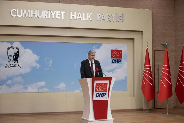 AA-20230915-32157675-32157669-CHP_UYESI_ORSAN_KUNTER_OYMEN_CHP_GENEL_BASKANLIGINA_ADAY_OLDUGUNU_ACIKLADI