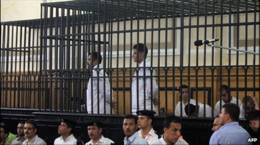 Mısır'da işkenceyle su&ccedil;lanan polisler yargı &ouml;n&uuml;nde