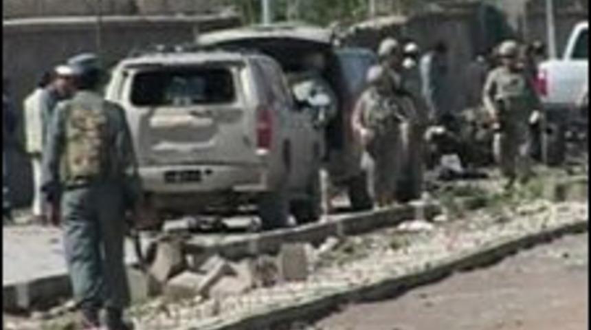 Afganistan'da otob&uuml;se saldırı: 25 &ouml;l&uuml;