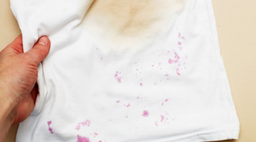 İnat&ccedil;ı lekelere son! Bu karışım t&uuml;m lekeleri anında &ccedil;ıkarıyor