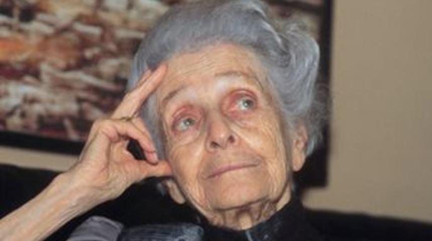 &Ouml;l&uuml;ms&uuml;zl&uuml;ğ&uuml;n sırrı bu kadında mı?