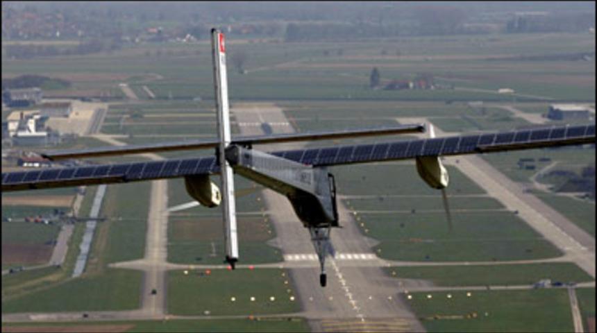 G&uuml;neşle &ccedil;alışan u&ccedil;akta arıza &ccedil;ıktı