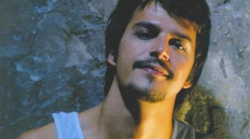 İtalyan yıldızla sevişecek!