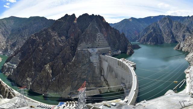 Dünyada ilk 5’te! Beklenen gelişmeyi Bakan Yumaklı duyurdu: Yusufeli Barajı’nda türbinler dönmeye başladı…
