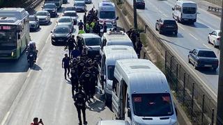 Kocaeli'de zincirleme trafik kazası! 5 polis yaralandı