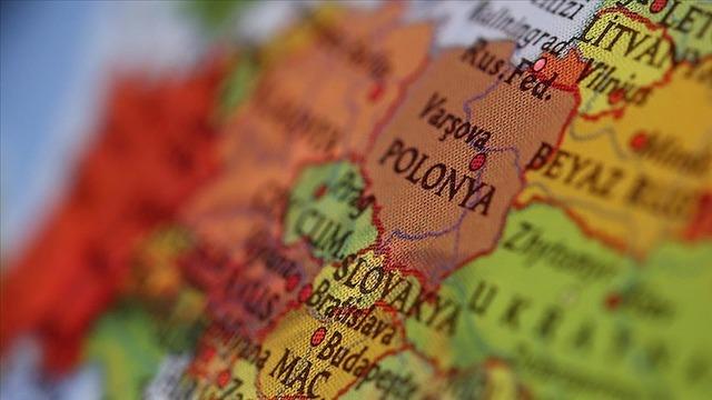 Rusya'ya bir yasak da Polonya'dan! Hiçbir Rus arabası giremeyecek