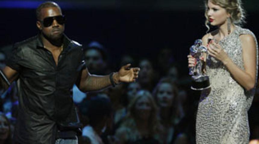 MTV &ouml;d&uuml;l gecesinde skandal!