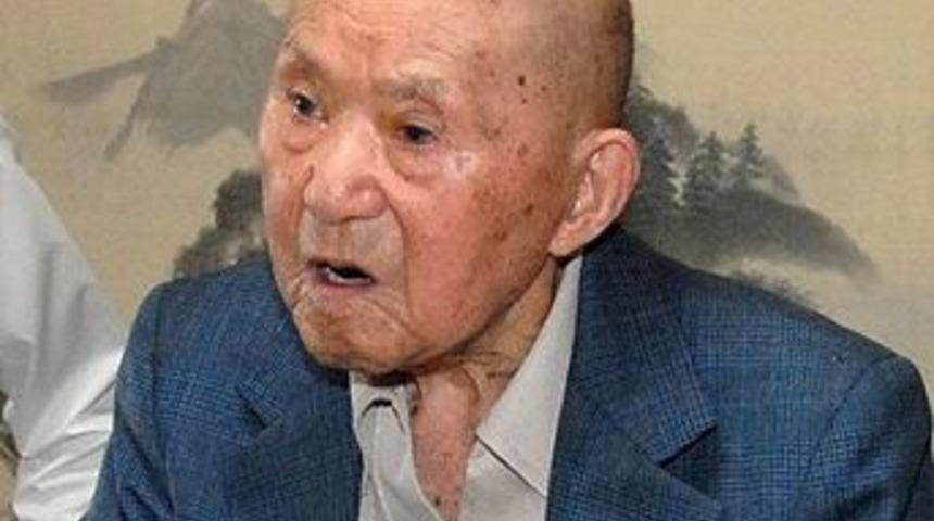 D&uuml;nyanın en yaşlı adamı 113 yaşında &ouml;ld&uuml;