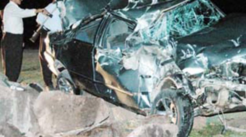 Afyonkarahisar'da trafik kazası: 1 ölü, 23 yaralı