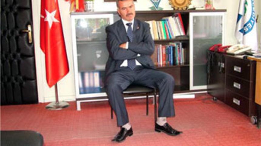 Başkanın koltuğu haczedildi