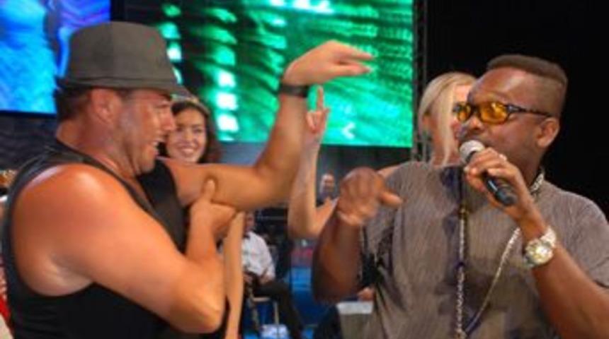 Fatih &Uuml;rek yılanıyla korkuttu!