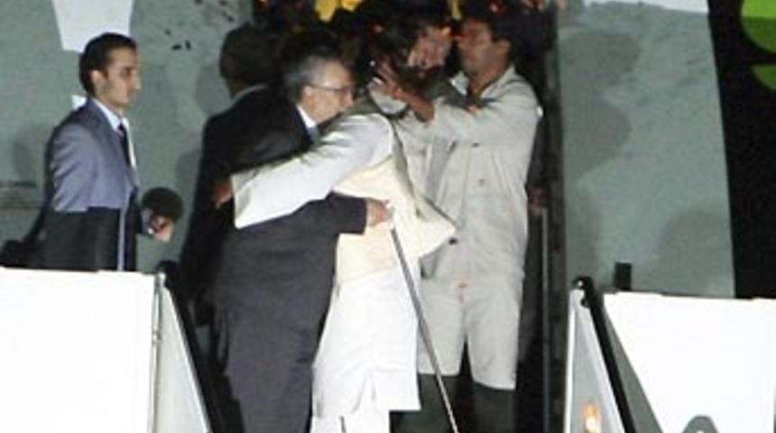 Katil, kahraman gibi karşılandı!