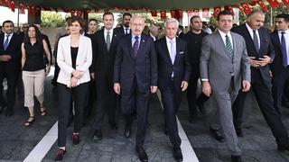 23.45'te gelen mesajla öğrenmiş! İmamoğlu kameralar önünde neden çağrılmadığını Kılıçdaroğlu'na sordu: Gelirim demiştim ama... 