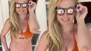 Britney Spears iç çamaşırlı pozla isyan etti! Hesabını kapadı
