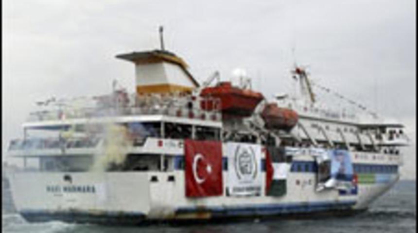 İsrail &uuml;&ccedil; T&uuml;rk yardım gemisini bırakıyor