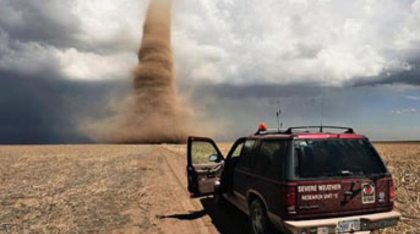 Felaketi kovalayan adam