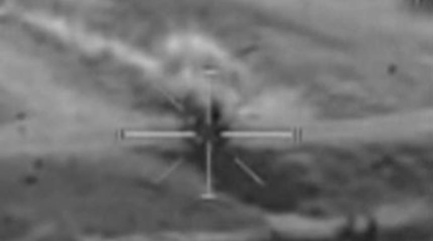 Bomba ellerinde işte b&ouml;yle patladı...