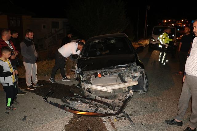 Kastamonu'da iki otomobilin çarpıştığı kazada 2 kişi yaralandı