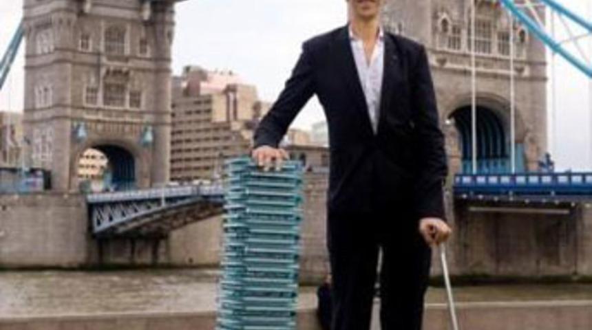 D&uuml;nyanın en uzun insanı artık bir T&uuml;rk