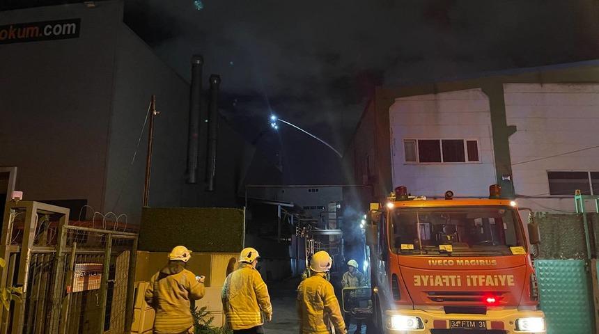 Tuzla'da fabrikada çıkan yangın söndürüldü