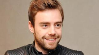 Murat Dalkılıç yeni sevgilisiyle poz verdi! Nazar boncuklu paylaşımı olay oldu