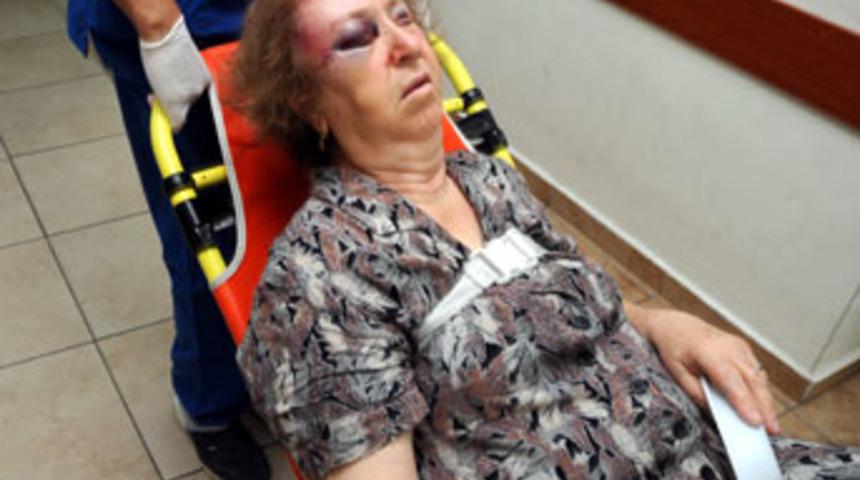 "Sağlık&ccedil;ıyız" deyip soydular