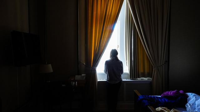 Russell Brand hakkındaki iddialar bitmiyor! Eski model sokaklarda peşinden gelerek nasıl seks talep ettiğini anlattı