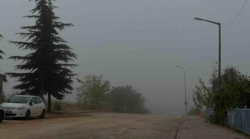 Eskişehir’in bazı bölgelerinde sabah saatlerinde sis hakim oldu