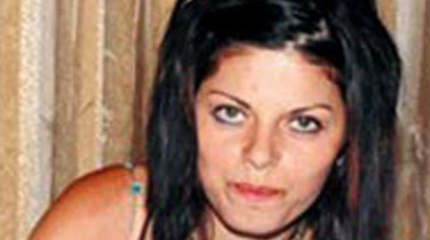 Nikahtan &ccedil;ıktı eski sevgilisine ka&ccedil;tı