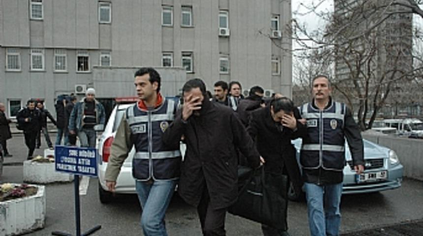 Tapu M&uuml;d&uuml;rl&uuml;ğ&uuml;'nde "R&uuml;şvet" operasyonu