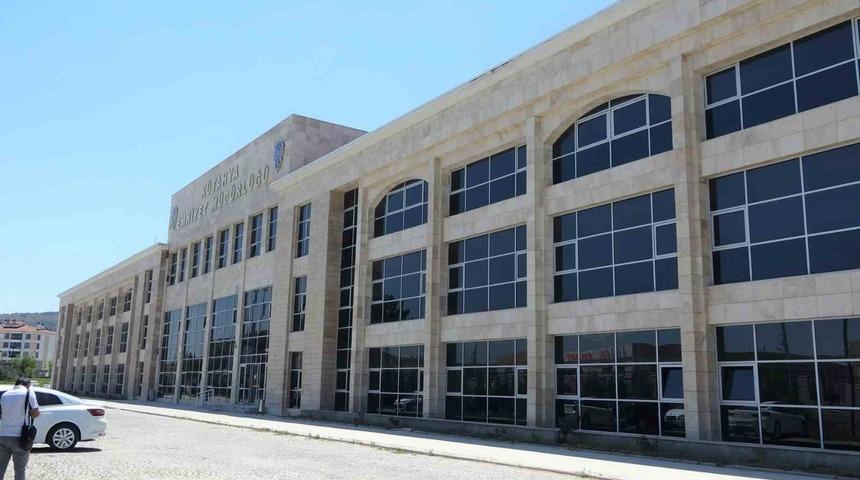 Kütahya’da 1 haftada uyuşturucu madde ticaretinden yakalanan 12 kişiden 8’i tutuklandı