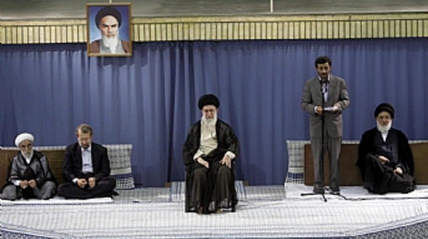 Ahmedinejad'ın cumhurbaşkanlığı resmen onaylandı