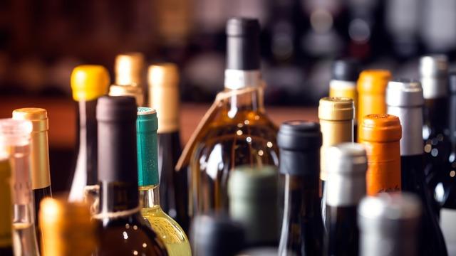 Sigara ve alkol satışı yasağında kapsam genişletildi! Karar Resmi Gazete’de: Açık alanlarda…