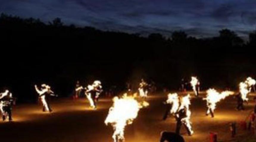 17 kişi kendini ateşe verdi