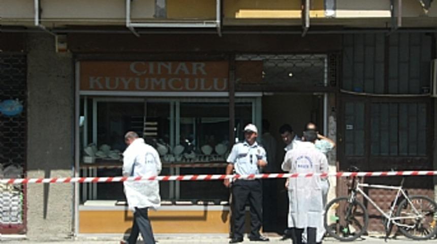 Sancaktepe'de silahlı kuyumcu soygunu