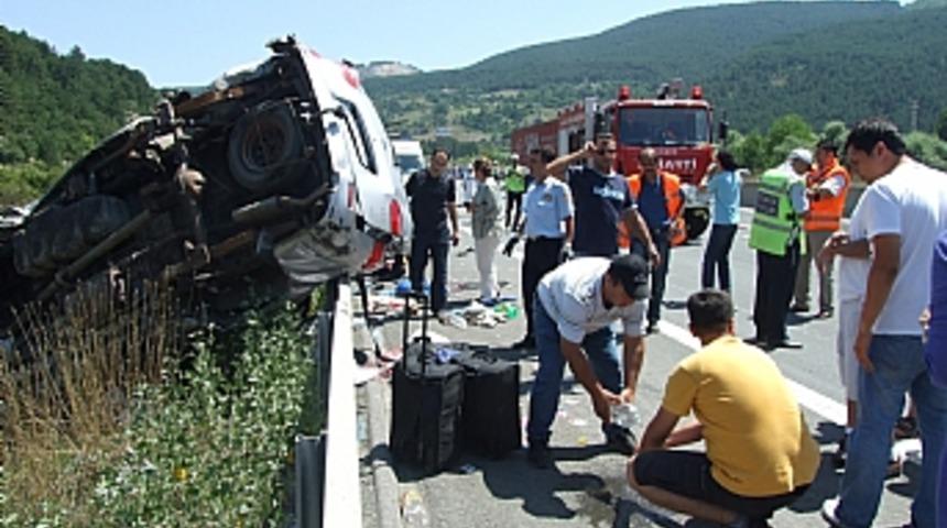 Tatil yolculuğu kana bulandı: 1 &ouml;l&uuml;