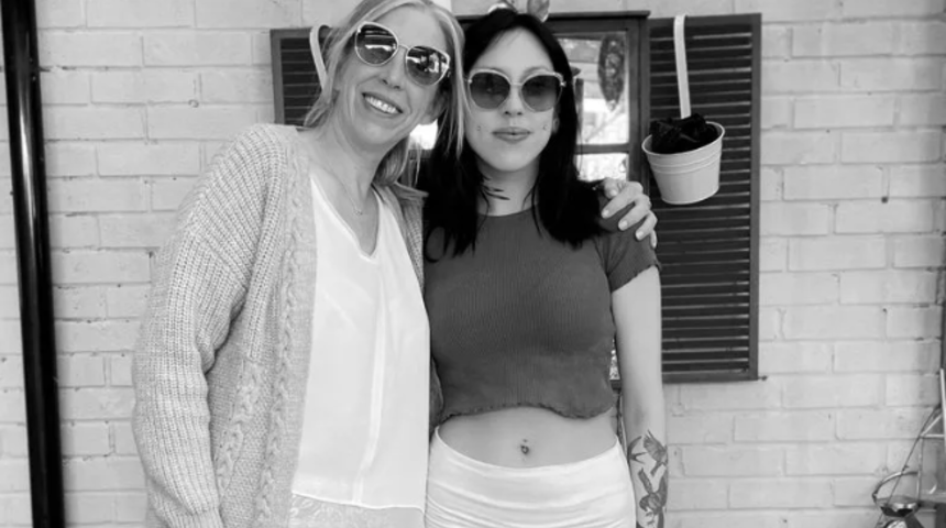 Bebek sahibi olabilmesi için annesi rahim donörü olmayı teklif etti! "Rahimsiz doğdum"