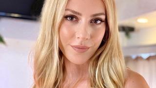 Sinem Kobal'ın su altında pozu Medcezir sahnesine benzetildi! Yorum yağmuruna tutuldu