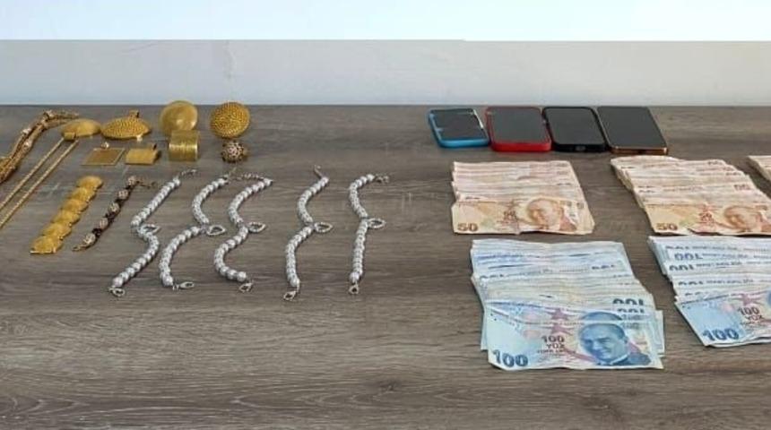 Bodrum'da silahlı yağma iddiasıyla gözaltına alınan 2 zanlı tutuklandı