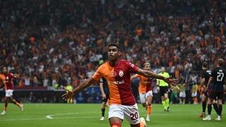 Son dakika: Kopenhag karşısında Galatasaray'a hayat veren gol! Zaha asisti yaptı, Tete tamamladı ve stadyum adeta yıkıldı...