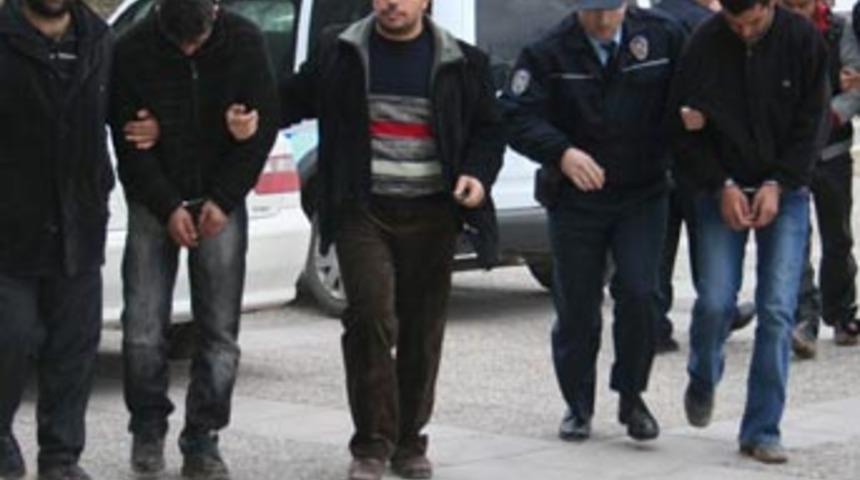 Evli kadın 3 kişi tarafından &ouml;ld&uuml;r&uuml;ld&uuml;