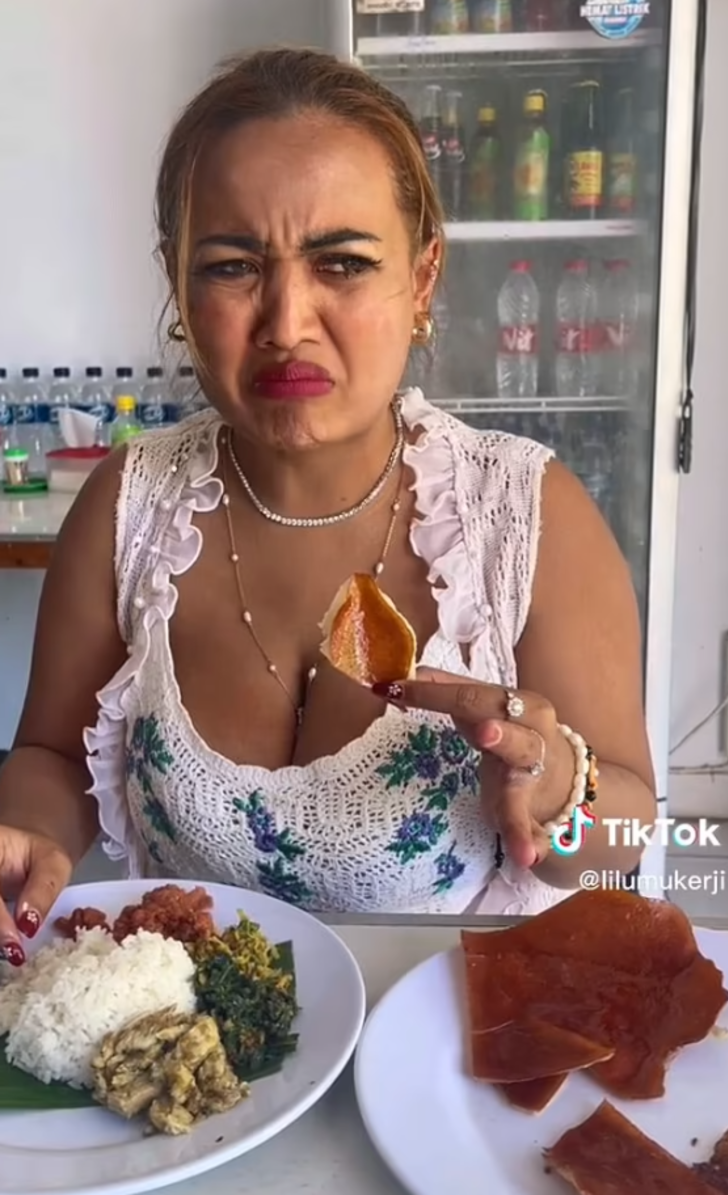 Endonezya'da domuz eti yemeden önce besmele çeken fenomen 2 yıl hapis cezasına çarptırıldı! Tepkiler çığ gibi büyüdü G2