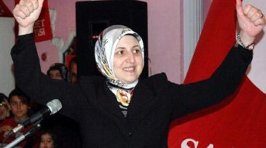 Elif Erbakan, AKP'ye karşı