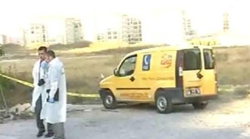 Esenyurt'ta PTT aracı soyuldu