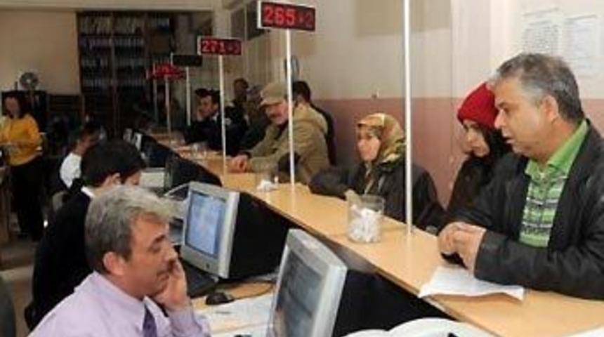 N&uuml;fus idaresi &ccedil;alışanlarına y&uuml;zde 30 ek &ouml;deme verildi