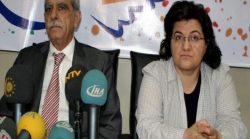 "&Ouml;calan'ın yol haritasını benimsiyoruz"