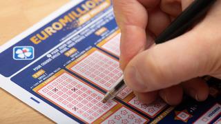 İşten atıldı ama büyük ikramiye kazandı! Tam 109,3 milyon euro...