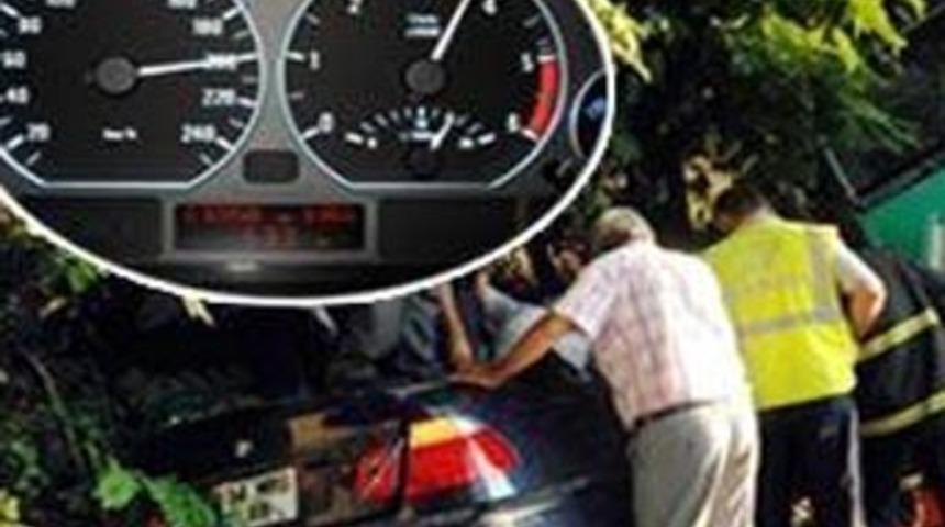 &Uuml;niversite &ouml;ğrencileri hız kurbanı