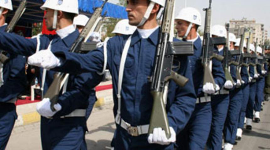 660 askerle tek bayrak y&uuml;r&uuml;y&uuml;ş&uuml;